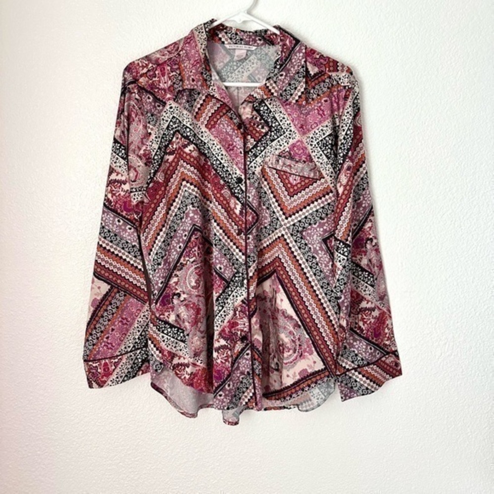 Victoria’s Secret Satin Pajama Top Women’s M Paisley Print Button Front